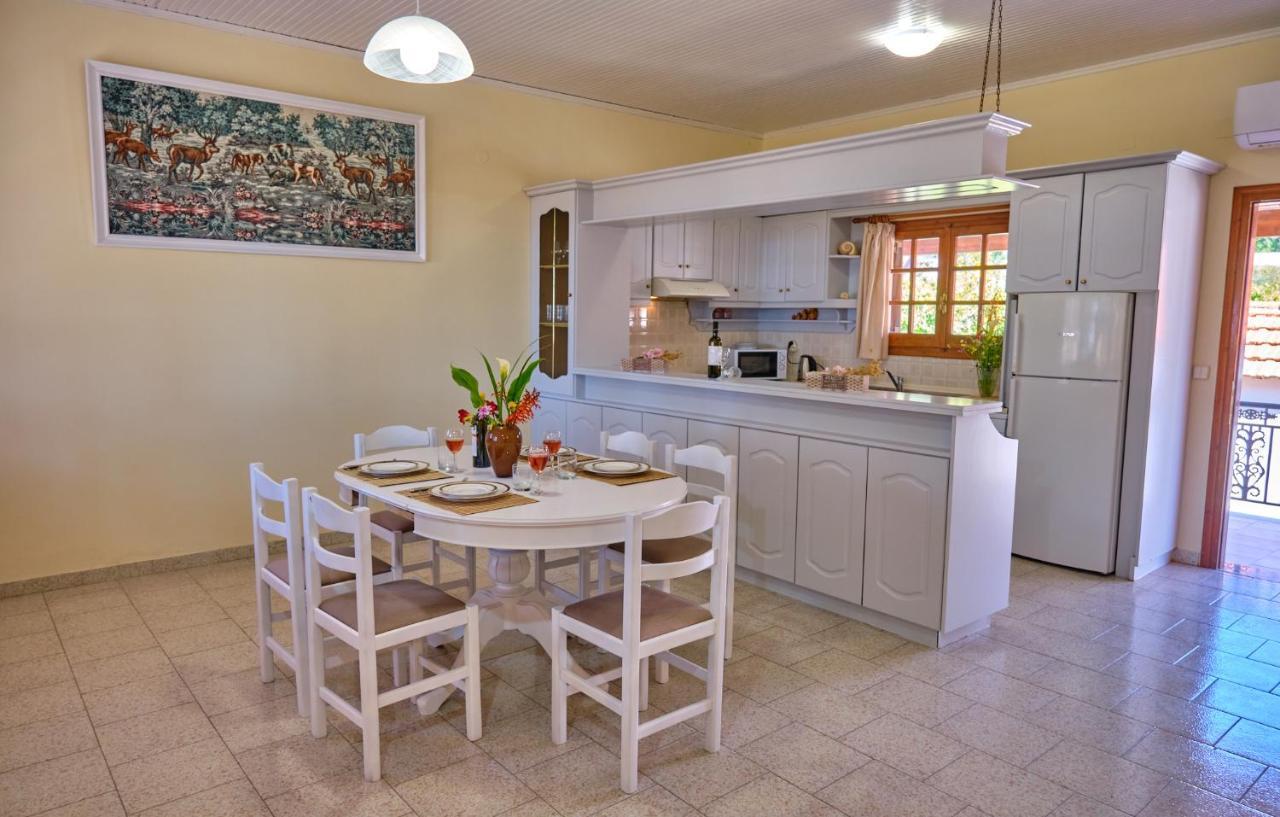 Villa Christine Afionas Corfu エクステリア 写真